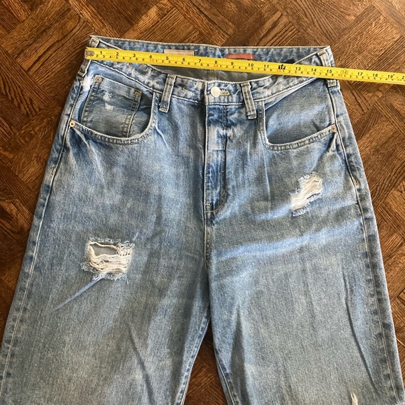 ❌SOLD!❌ Pilcro baggy high waist distressed jeans - Picture 4 of 12